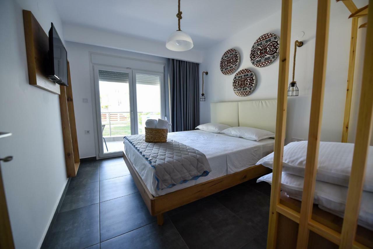 Lamda Deluxe Apartments Keramotí Buitenkant foto